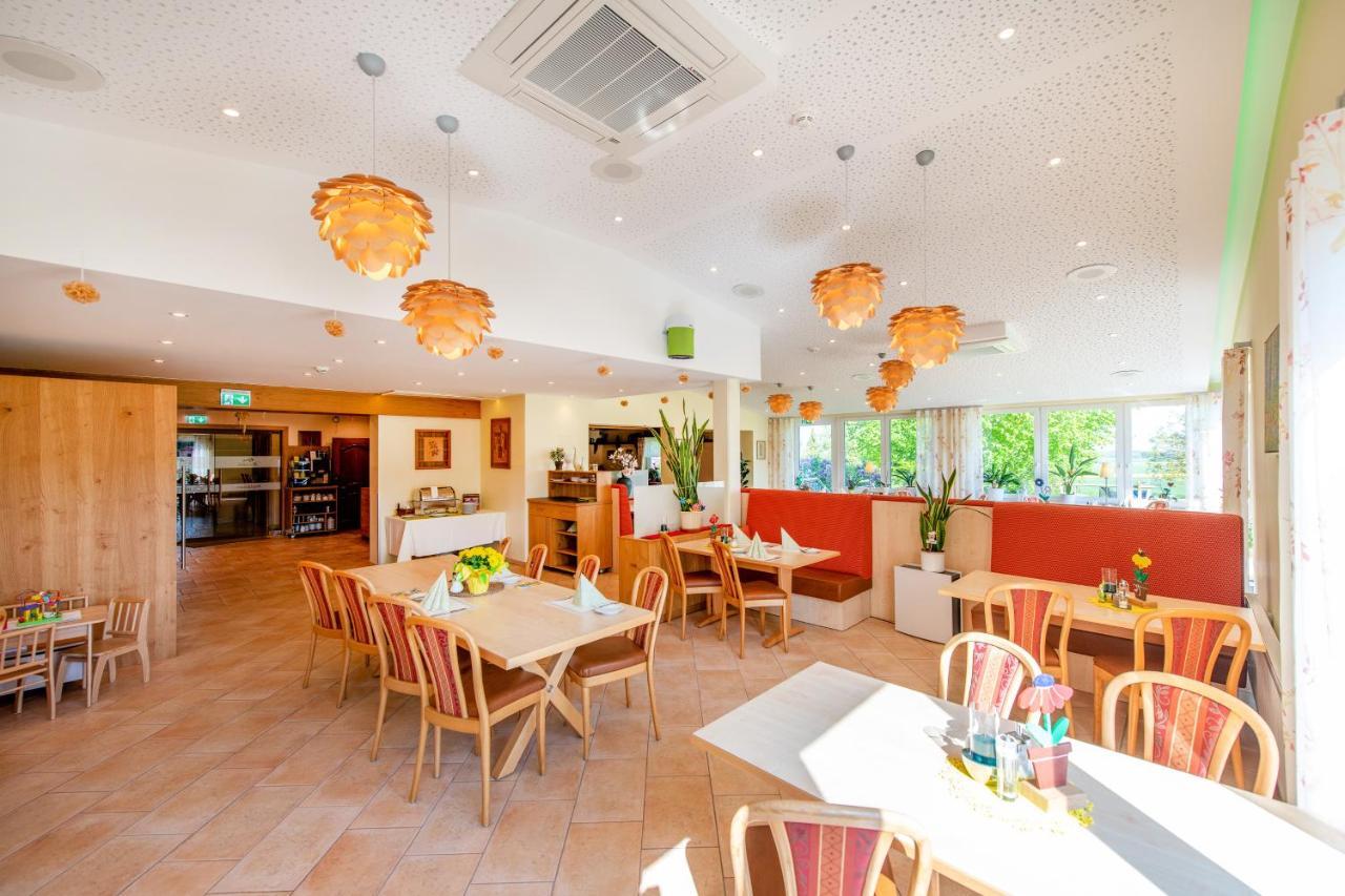 Waldesblick, Hotel-Restaurant Lahr  Екстер'єр фото