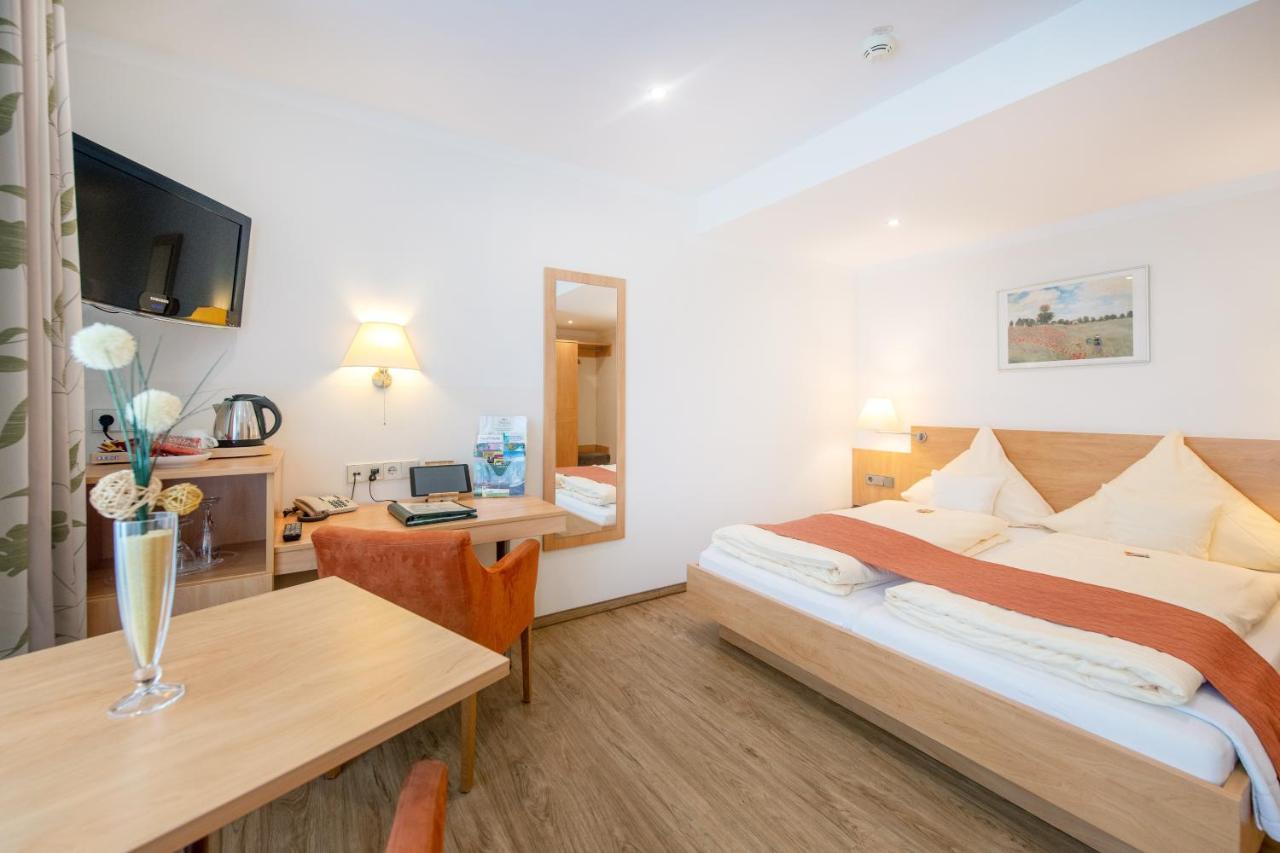 Waldesblick, Hotel-Restaurant Lahr  Екстер'єр фото